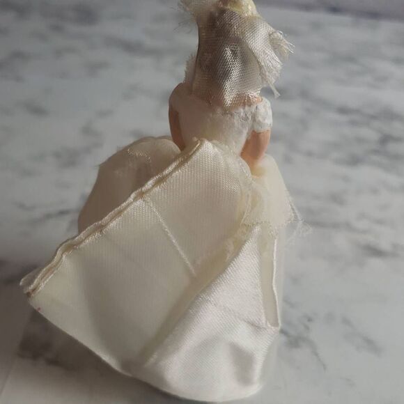 Vintage 1957 Pfeil and Holing Cake Toper Bride Figurine - Picture 15 of 16